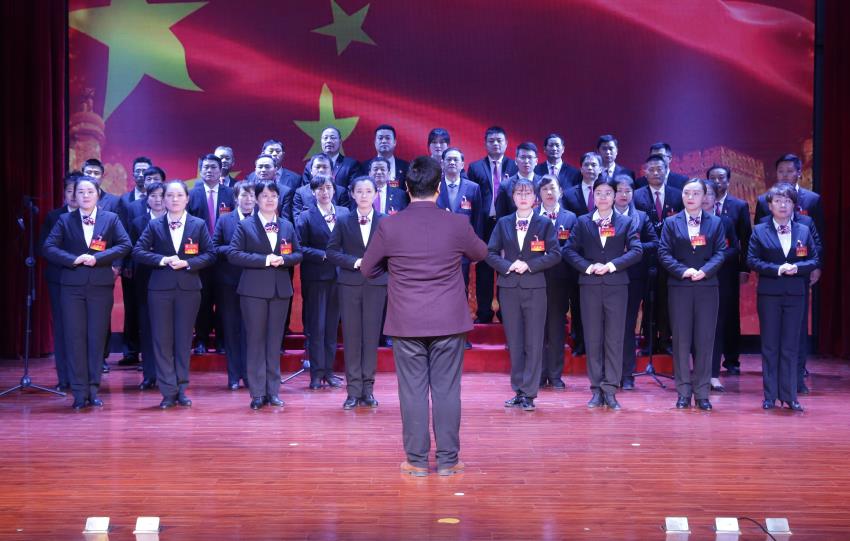 MK体育2019年度工作动员大会---大合唱《团结就是力量》、《我爱你中国》